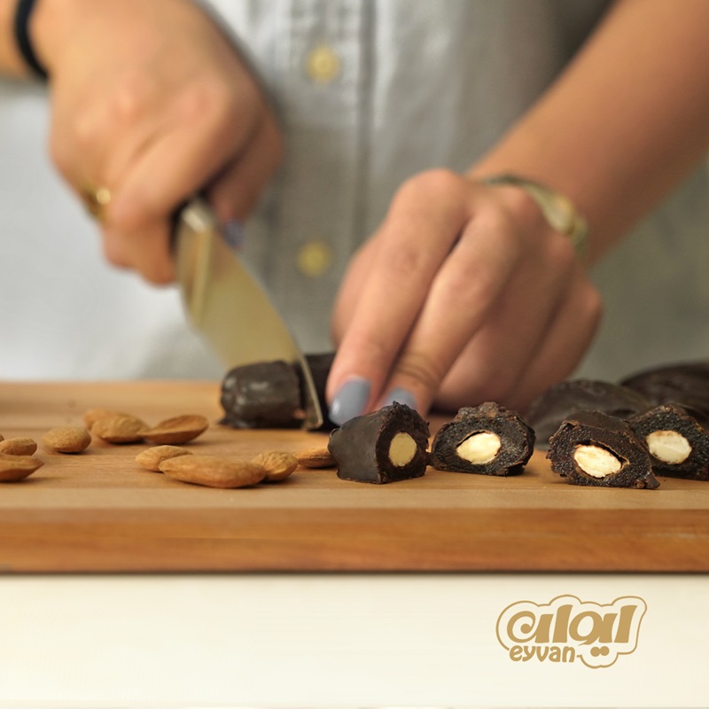 خرما شکلاتی مغزدار فله